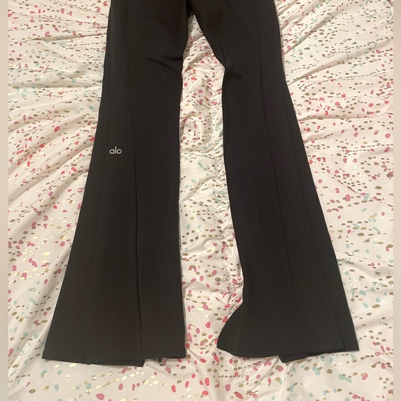 EUC Alo High-Waisted Zip-it Flare Legging Sz M - Picture 6 of 11
